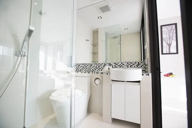 Deluxe, King Bed, Lateral Side Sea View، Serenotel Pattaya Beach Front 5/8