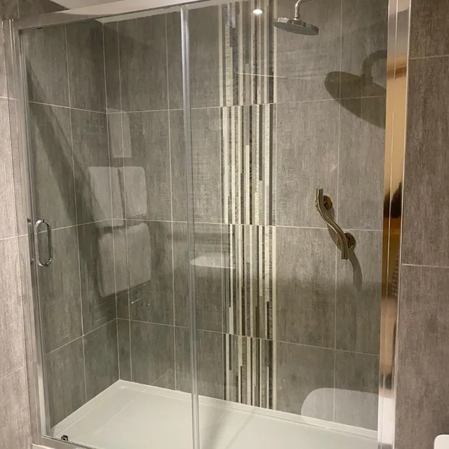 غرفة قياسية بسريرين منفصلين، The City Hotel 6/6
