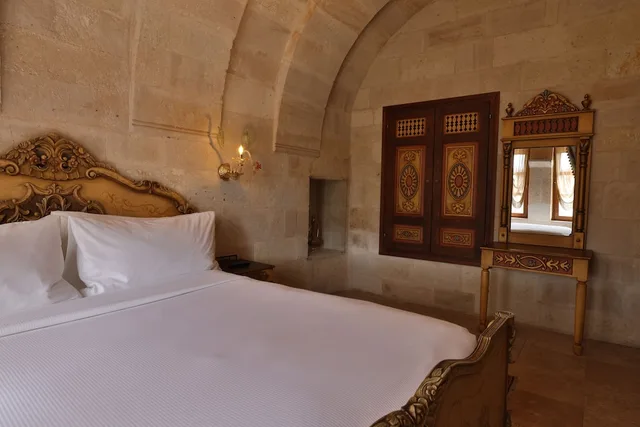 جناح جونيور بسرير كينج، Elika Cave Suites Cappadocia, Curio Collection by Hilton 1/10