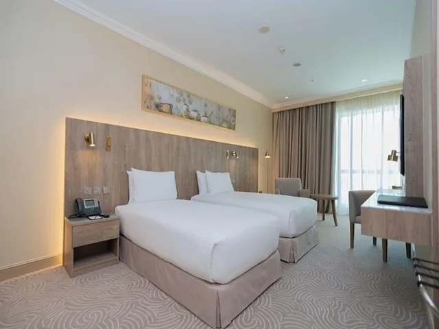 Superior, Twin Beds, Partial Haram View، موڤنبيك برج هاجر مكة(Movenpick Hotel & Residence Hajar Tower Makkah) 3/8