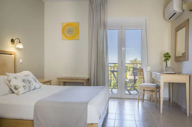 غرفة حصرية بسرير مزدوج أو سريرين منفصلين بإطلالة جزئية على البحر، Astra Village Suites & Spa, Kefalonia 4/7