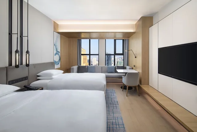 غرفة قياسية بسريرين مزدوجين بإطلالة على المدينة، Fairfield by Marriott Huai'An Downtown 1/2