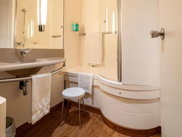 غرفة تنفيذية بسرير مزدوج مع أريكة، Novotel Roma Est 9/10