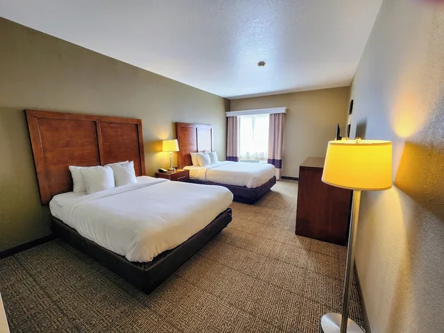 غرفة قياسية بسريرين كوين، Comfort Inn Bolivar, MO 2/7