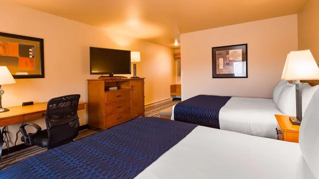 غرفة قياسية بسريرين كوين لذوي الإعاقة، Best Western Sunset Inn 3/5
