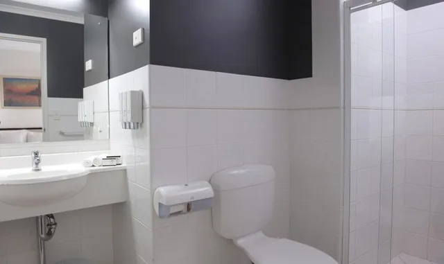 غرفة عائلية، Adelaide Riviera 2/2
