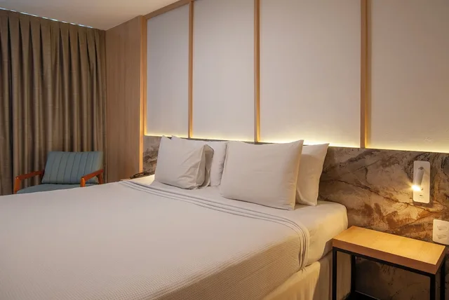 غرفة ديلوكس بثلاثة أسرّة، Mirasol Copacabana Hotel 4/10