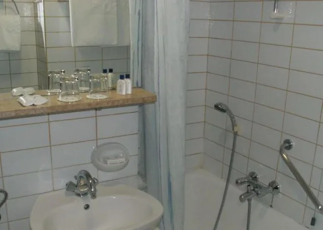 غرفة اقتصادية مفردة، Laguna Zagreb 2/2