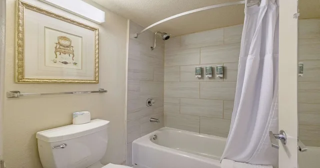Standard, 2 Queen Beds, Kitchen, Best Western Roseville Inn 4/4