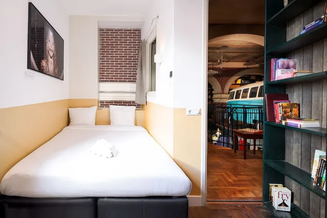 Basic, Double Bed, Xl، Hotel Not Hotel 3/10