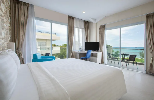 غرفة تنفيذية بسرير كوين بإطلالة على البحر، Dafam Resort Belitung 1/1