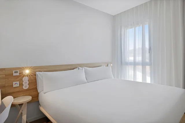 Double Room, B&B Hotel Leiria Fatima 4/6