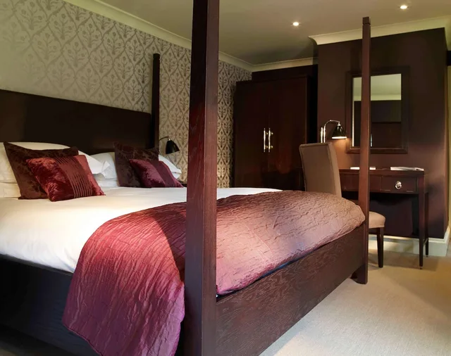 Gatehouse, King Bed، Stoke Place Hotel 1/4
