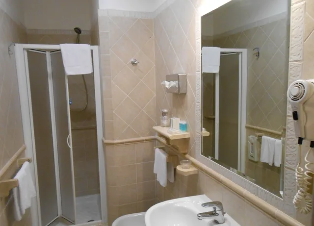 Classic, 4 Beds, Hotel Riviera Fiumicino 3/3