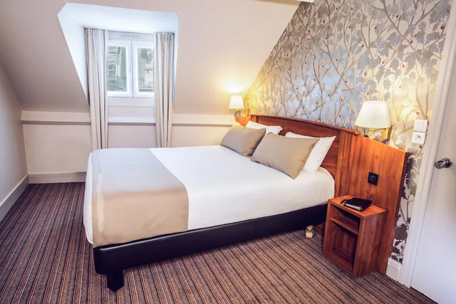 غرفة كومفورت بسرير كوين، TIMHOTEL LE LOUVRE 3/10