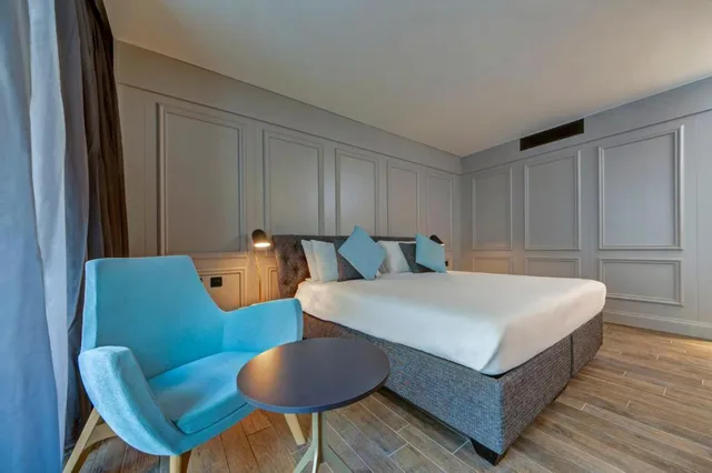 غرفة سوبيريور بسرير كينج، Land's End Boutique Hotel 1/3