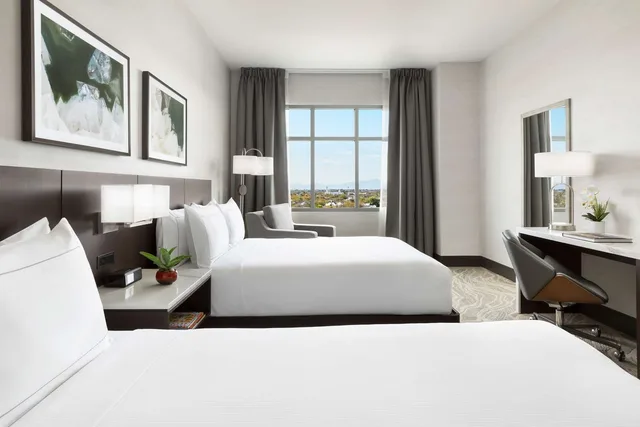 غرفة بسريرين كوين، Doubletree By Hilton Tucson Downtown Convention Center 2/4