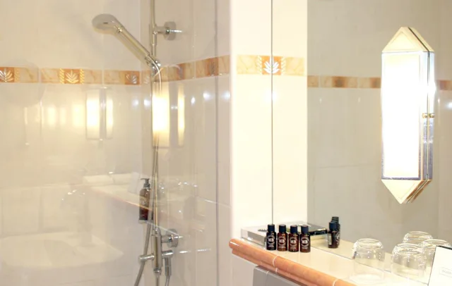 غرفة كبيرة بسرير كوين، Boutique Hotel Residenz Winkler 3/4