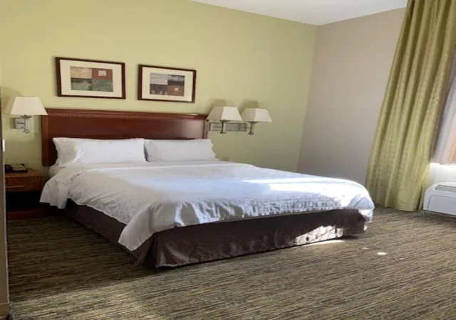 استوديو بسرير كوين لذوي الإعاقة، Candlewood Suites Temple 1/5