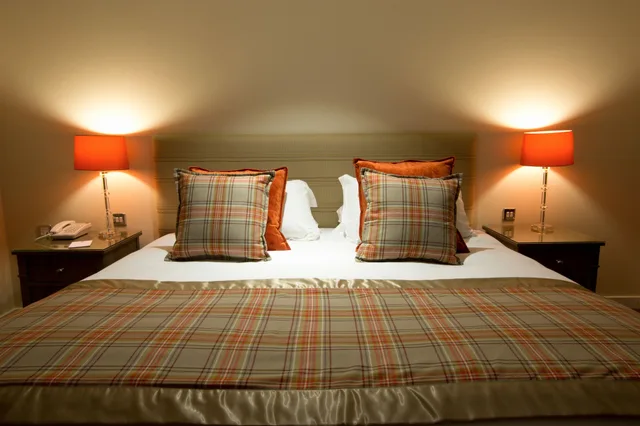 غرفة سوبيريور بسريرين منفصلين، Sandford Springs Hotel & Golf Club 2/2