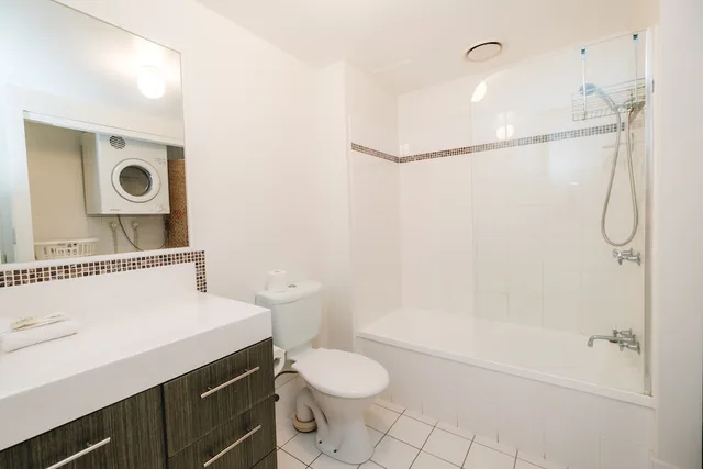 شقة بسريرين كوين وسريرين منفصلين بـ3 غرف نوم، SANCTUARY LAKE APARTMENTS 5/7