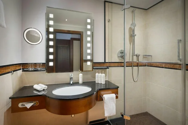 Guest Room, Classic, Twin Beds, Street View، Arabella Jagdhof Resort am Fuschlsee, a Tribute Portfolio Hotel 8/8