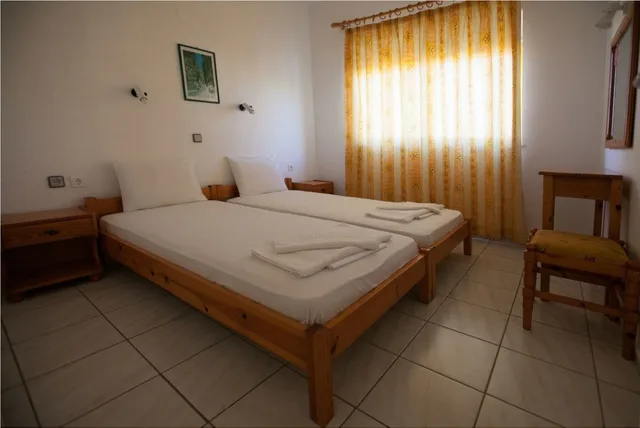 شقة بسرير مزدوج وسرير فردي، Cosmi Apartments by Estia 1/4
