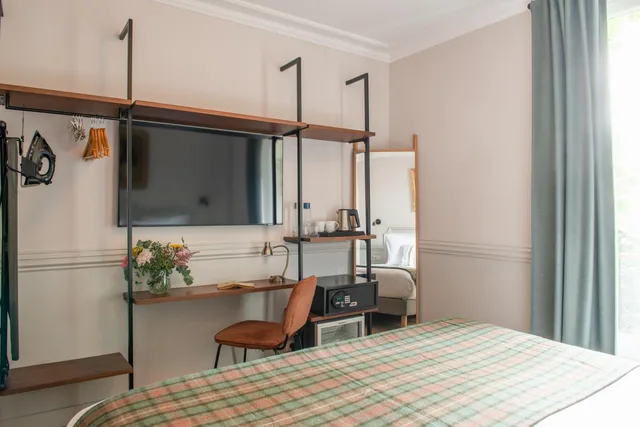 غرفة بريميوم بسرير كينج، Hotel De La Porte Doree 5/9