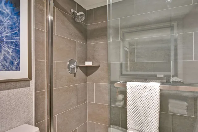 جناح بسرير كينج بغرفة نوم واحدة مع أريكة، Embassy Suites by Hilton Minneapolis Airport 2/2
