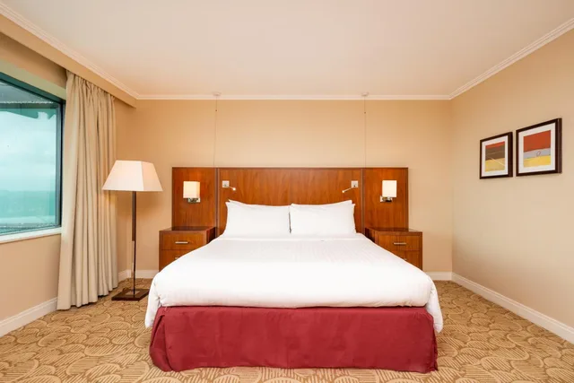 جناح بسرير كينج، Radisson RED London Twickenham 3/8