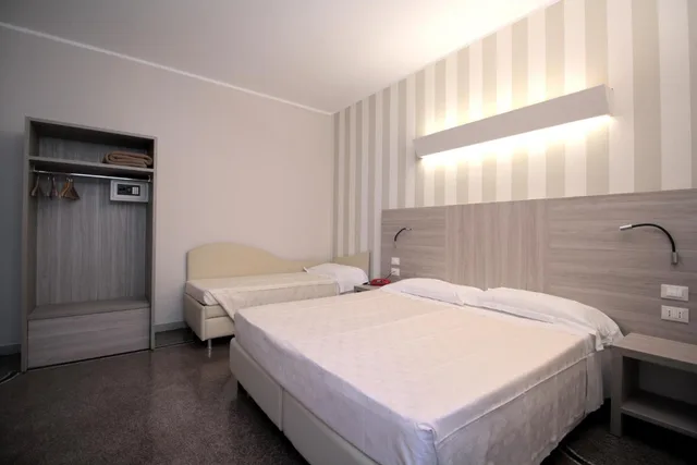 غرفة قياسية ثلاثية، Hotel Vittoria 3/7
