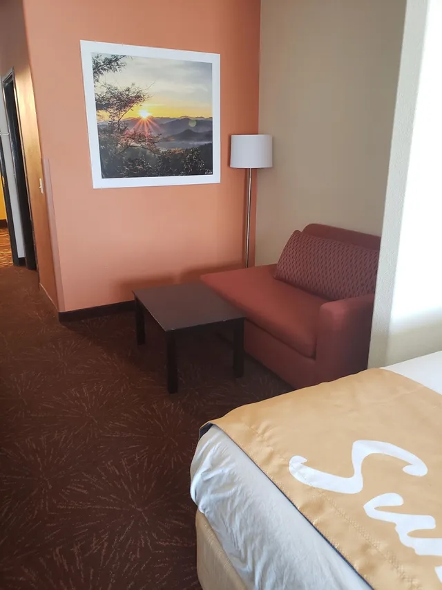 Studio, Suite, 2 Queen Beds, Days Inn & Suites by Wyndham Tucson/Marana 6/10