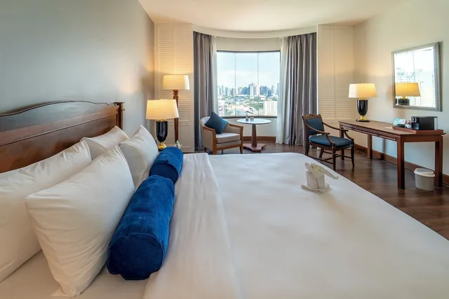 Sky View Premier، Century Park Hotel 7/10
