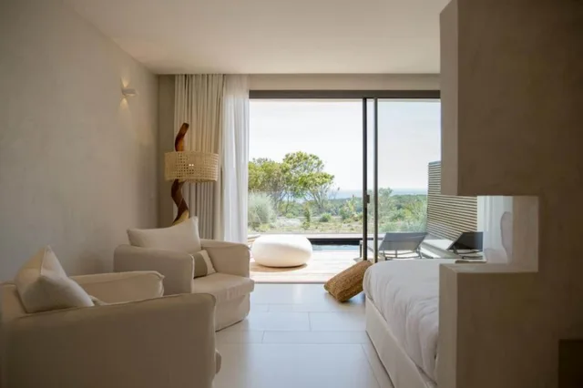 Prestige, Suite, King Bed, Sea View, Pool Access، Hotel Cala Di Greco 2/3