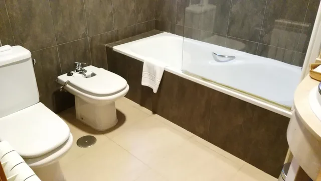 غرفة قياسية ثلاثية، Hotel Alfageme 2/3