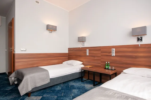 غرفة بسريرين منفصلين، Hotel Oliwski 1/3