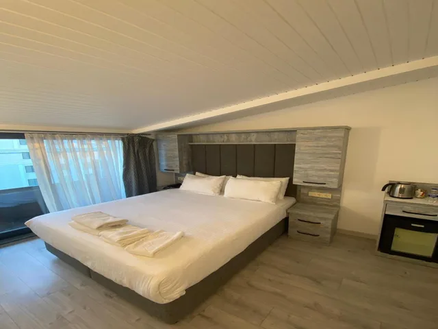 Room, Double Bed, Attic، Faros Taksim Hotel 4/10