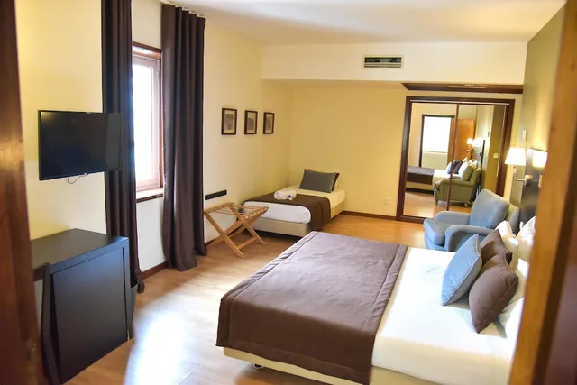 غرفة سوبيريور ثلاثية بسرير كوين وسرير فردي، Douro Park Hotel 3/4