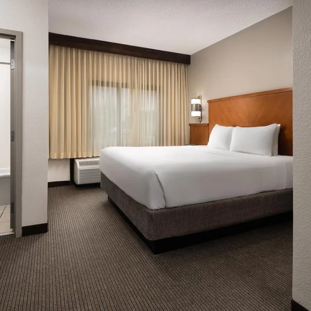 غرفة بسرير كينج مع أريكة، Hyatt Place Columbus/Dublin 1/5