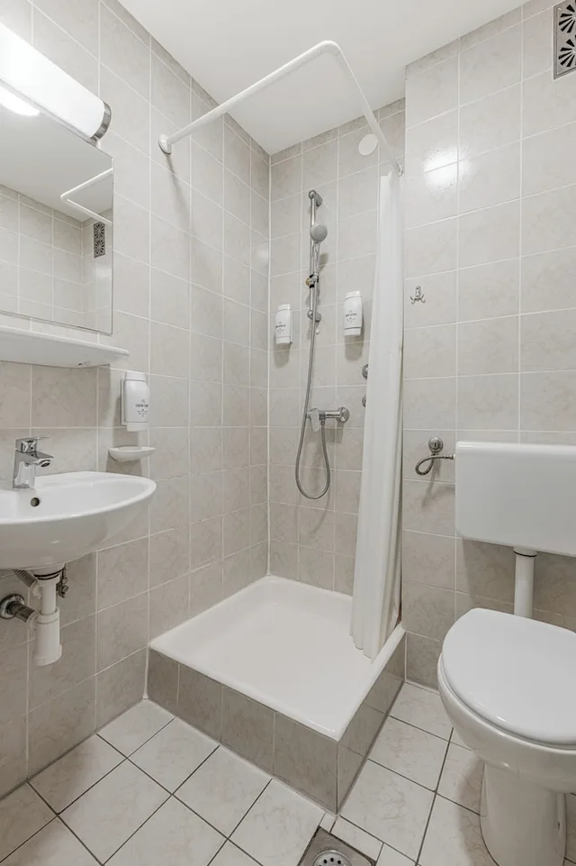 Standard, Twin Beds, with Extra Bed, Hotel Slaven 2/3