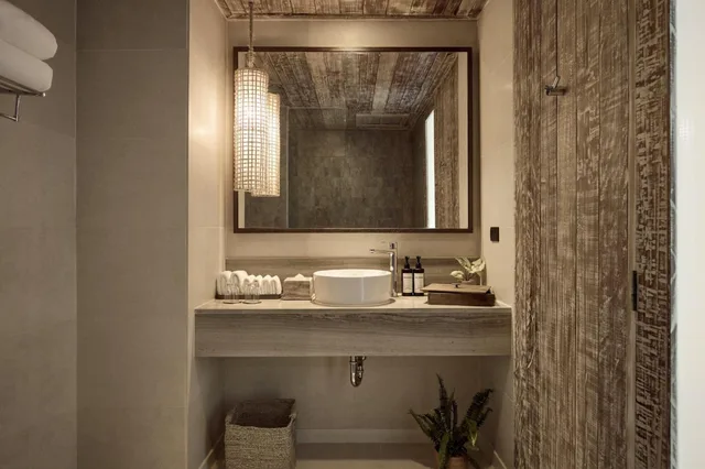 2 Bedrooms, Suite, 1 King and 1 Single Beds, Corner, Dinso Resort 6/8