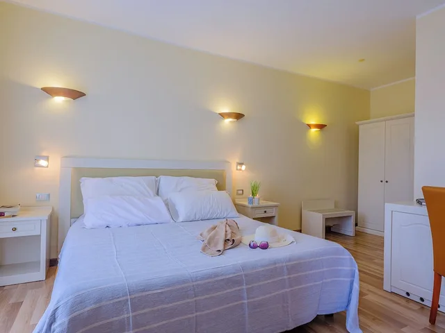غرفة قياسية ثلاثية بسرير مزدوج وسرير فردي، Villa Barbarina Nature Resort 8/10