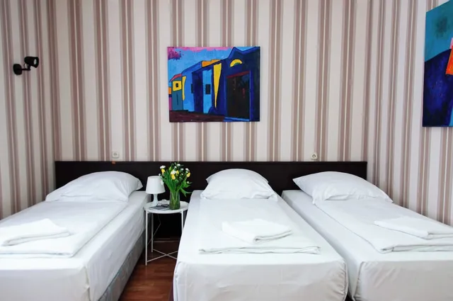 غرفة ثلاثية، Fair Hotel Villa Diana Westend 3/9