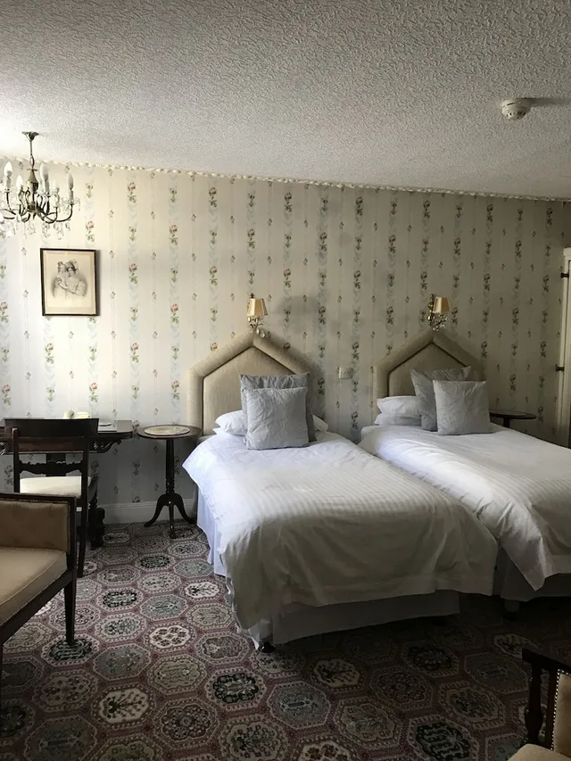 Standard, Twin Beds, Royal Glen 3/4