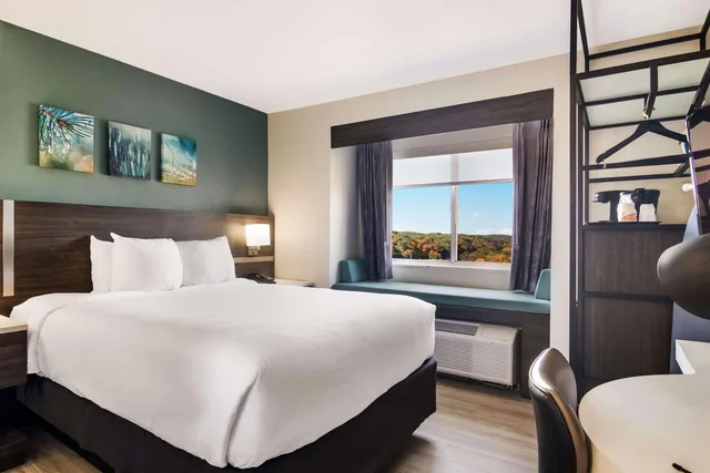 غرفة بسرير كوين، Sleep Inn & Suites Clarion, PA Near I-80 2/6
