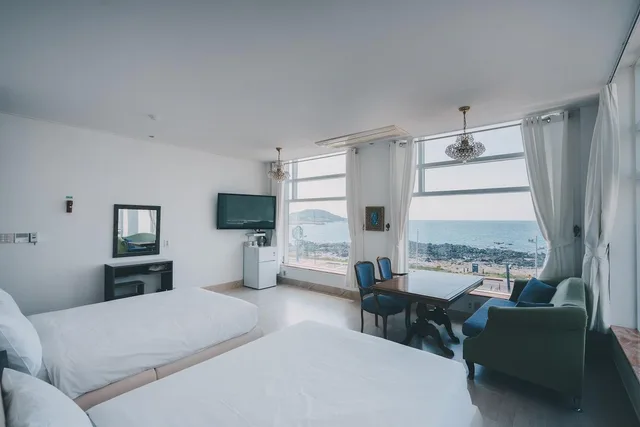 جناح سوبيريور بسريرين مزدوجين، Hotel White House 2/4