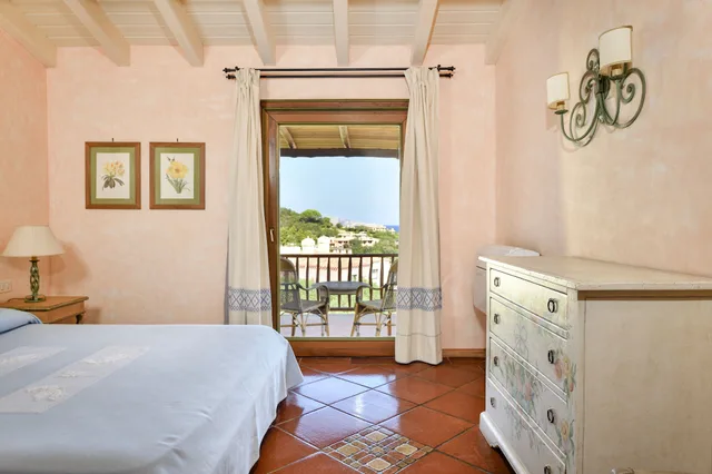 2 Bedrooms, Superior, Apartment, 1 Queen and 1 Bunk Bed, Sea View, Sofa, Bagaglino I Giardini di Porto Cervo 3/7