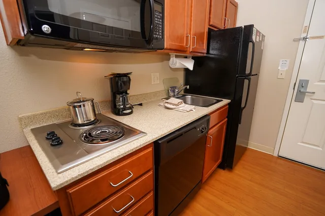 جناح بسرير كوين بغرفة نوم واحدة لذوي الإعاقة، Candlewood Suites Boise Towne Square 8/8