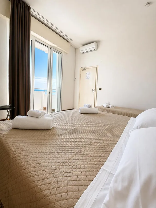 Room, Triple, Side Sea View، Artide 6/10