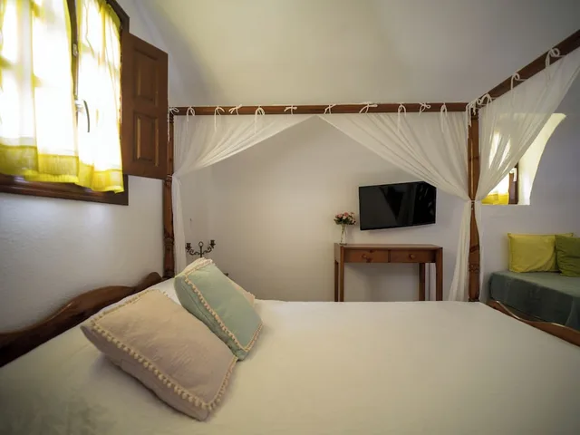 جناح بسرير مزدوج بإطلالة على البحر، Anna Traditional Apartments 1/10